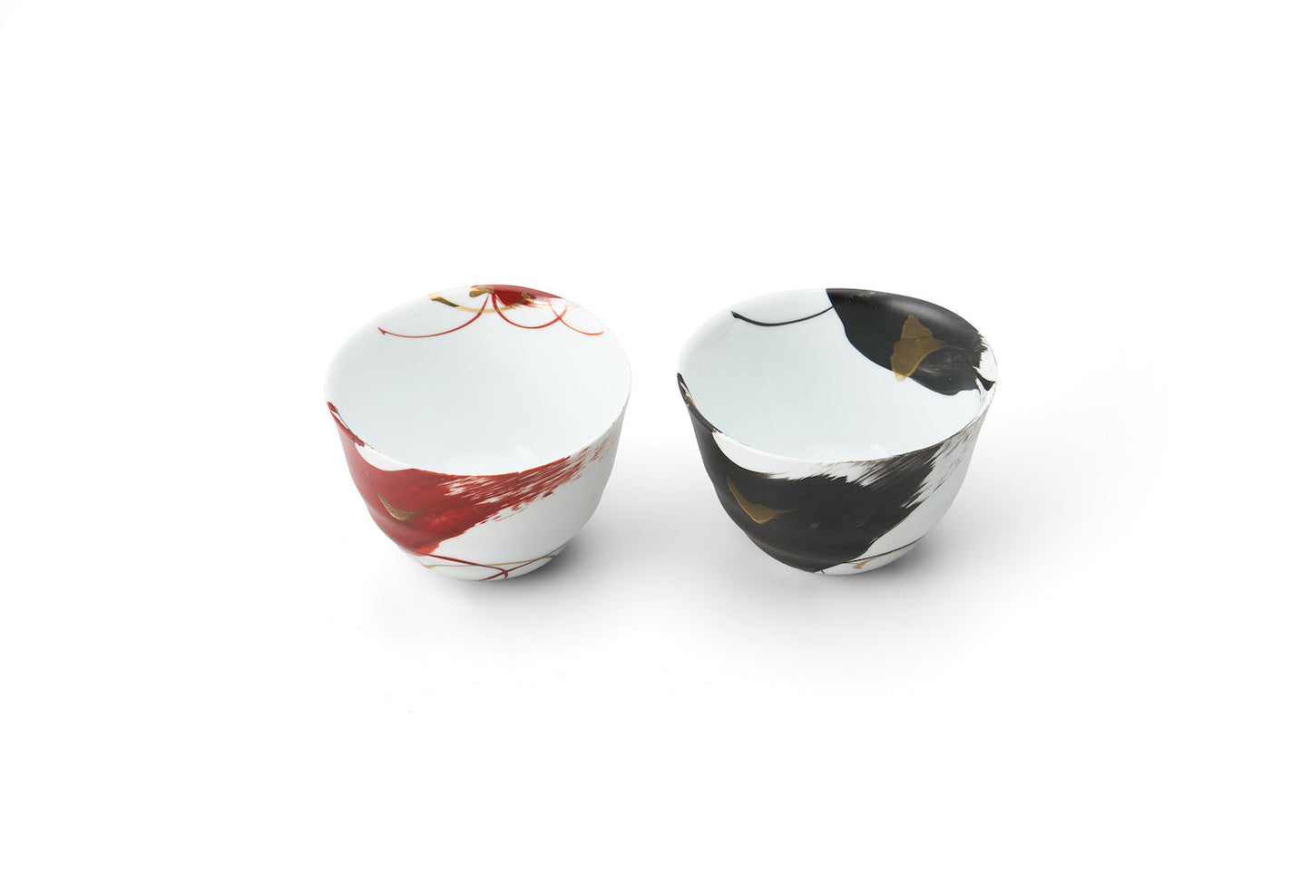 Black-brushed deformed medium tea cup