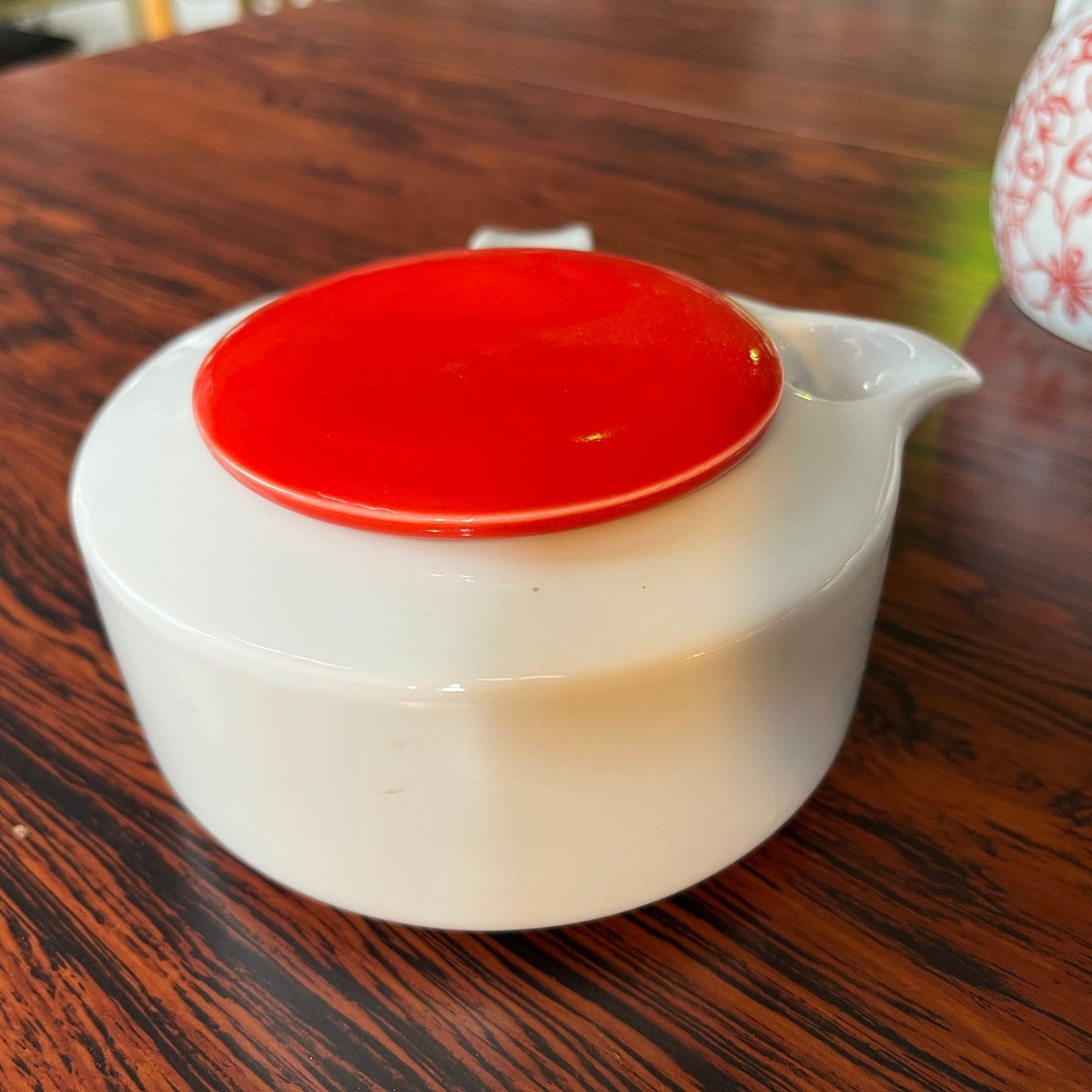 Modern teapot Teyer (Shiro)